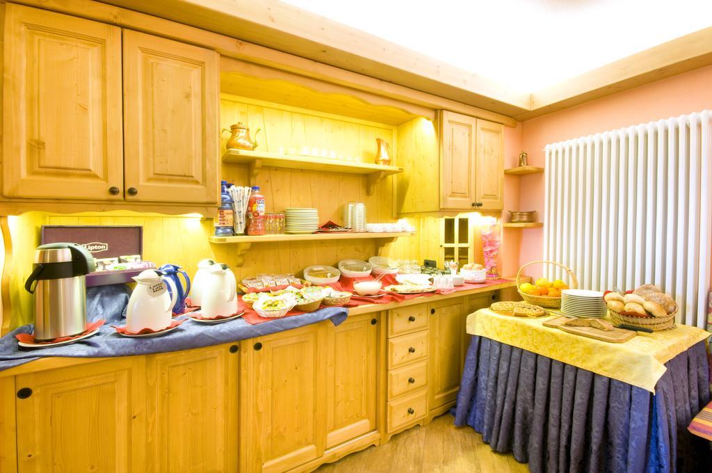 Chalet Dei Rododendri Villa วัลดิซอตโต ภายนอก รูปภาพ